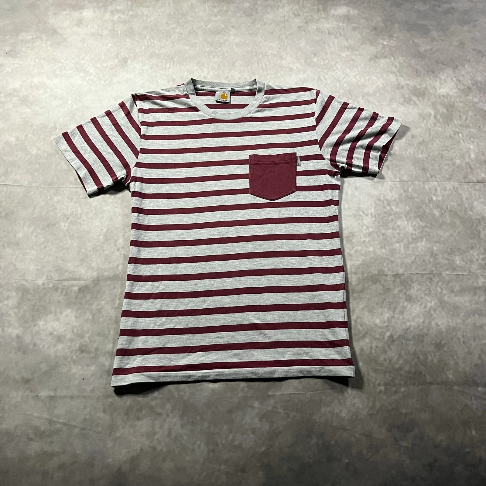 Carhartt T-shirt Vintage Classic Style Essential Streetwear 2000s